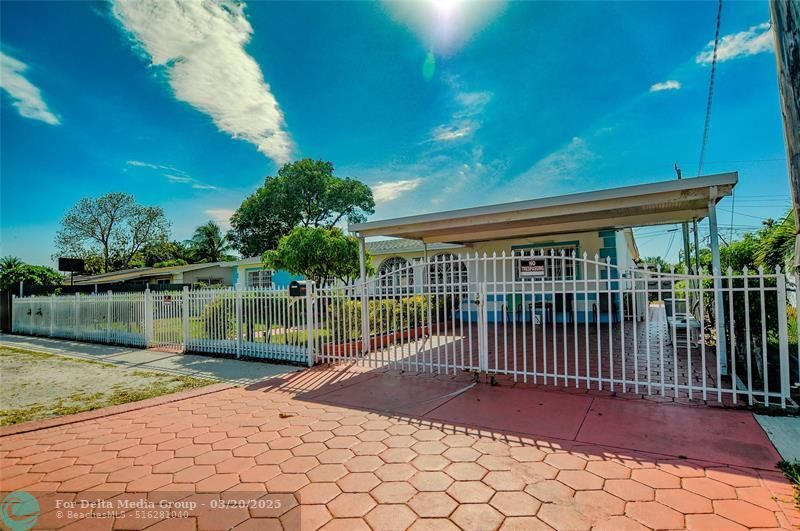 17800 NW 8th Ave, Miami, FL 33169 Main Photo