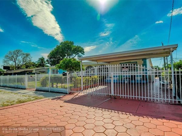 17800 NW 8th Ave, Miami, FL 33169