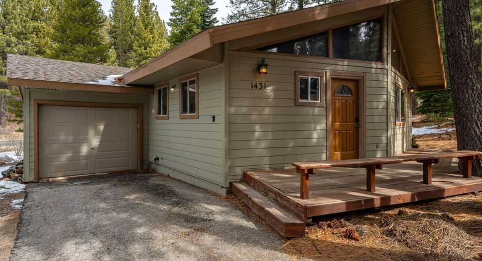1431 Vanderhoof Road, South Lake Tahoe, CA 96150 Photo