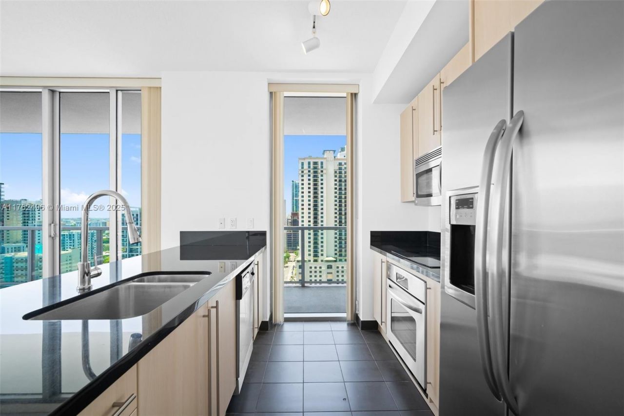 79 SW 12th St, Unit 2512-S, Miami, FL 33130 Photo