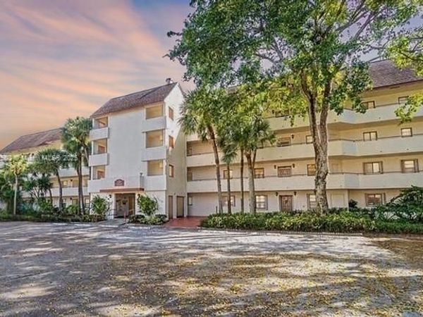 12524 Shoreline Dr, Unit 104, Wellington, FL 33414