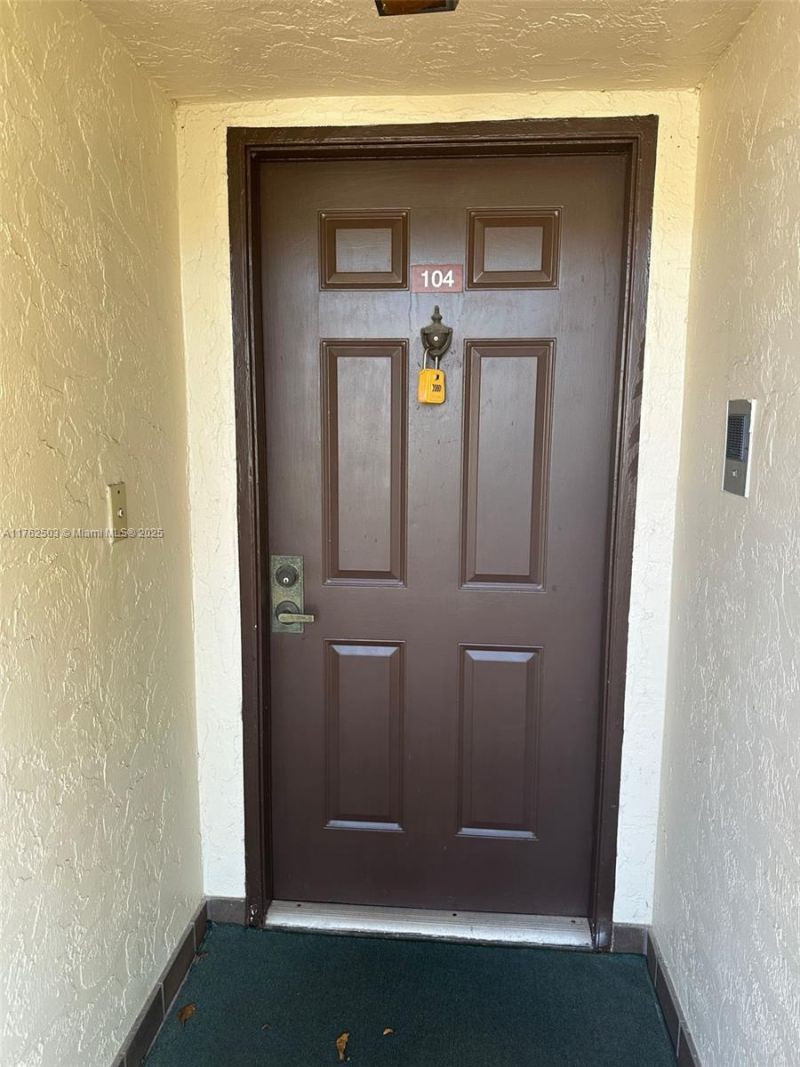 12524 Shoreline Dr, Unit 104, Wellington, FL 33414 Photo