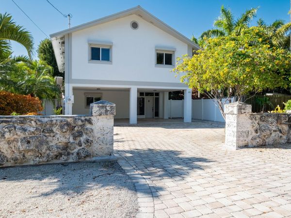 282 S Coconut Palm Boulevard, Tavernier, FL 33070