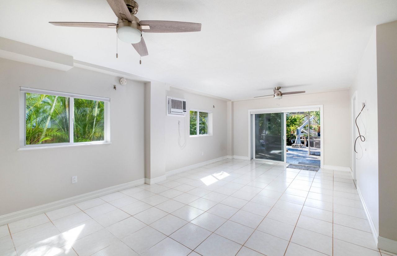 282 S Coconut Palm Boulevard, Tavernier, FL 33070 Photo