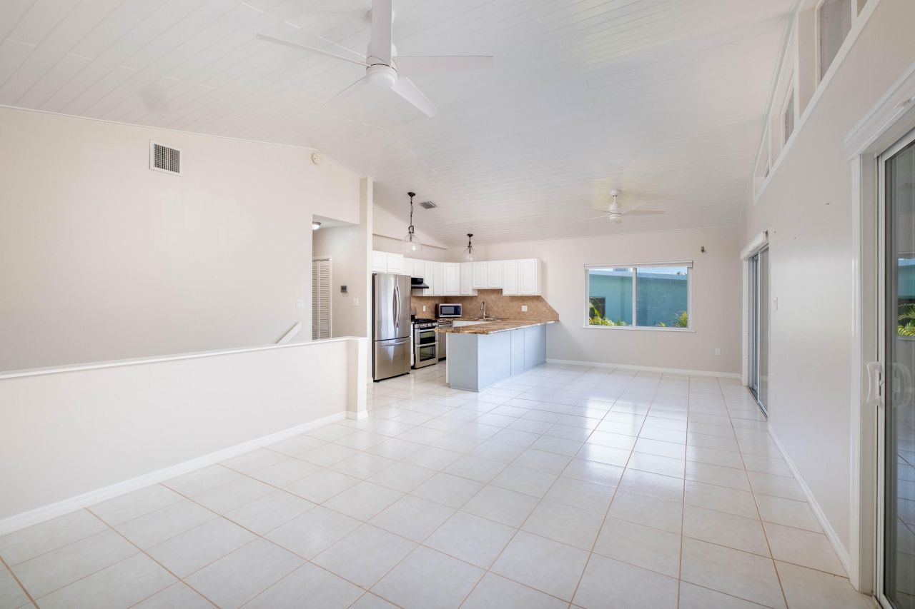 282 S Coconut Palm Boulevard, Tavernier, FL 33070 Photo