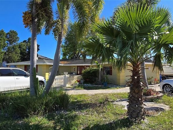 8814 ROCKY CREEK DRIVE, TAMPA, FL 33615