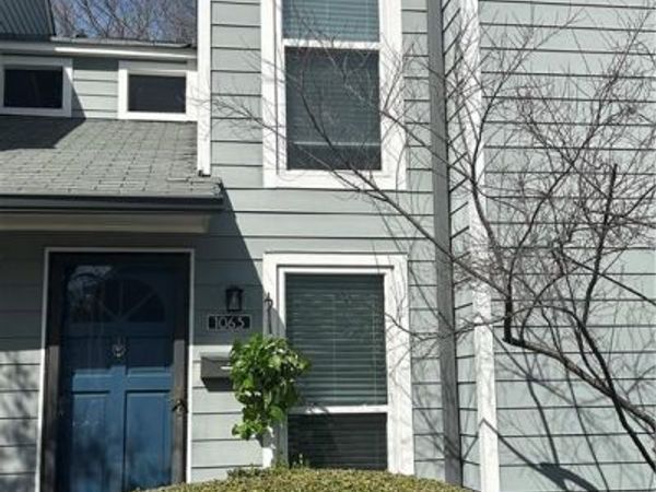 1063 Riverbend Club Drive SE, Atlanta, GA 30339