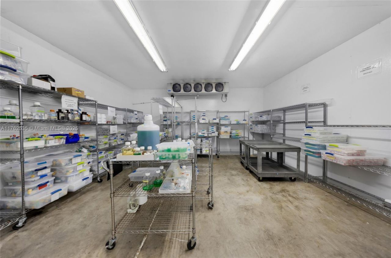 8127 NW 29th St, Unit 8127, Doral, FL 33122 Photo