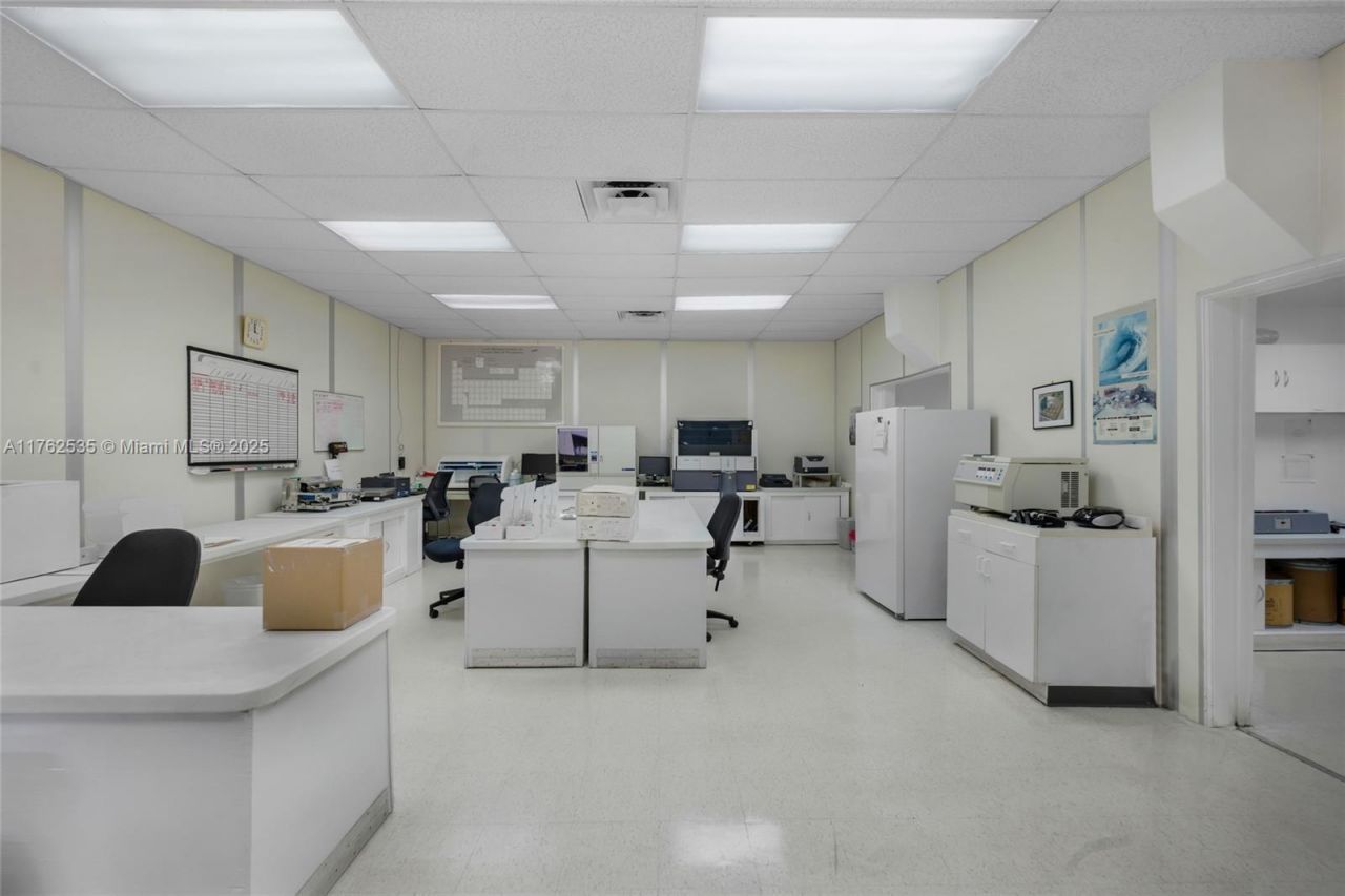 8127 NW 29th St, Unit 8127, Doral, FL 33122 Photo