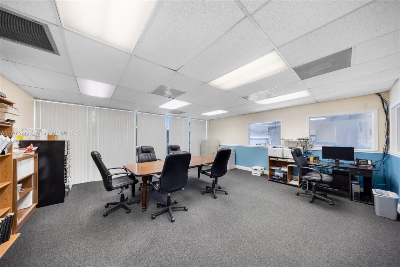 8127 NW 29th St, Unit 8127, Doral, FL 33122 Photo