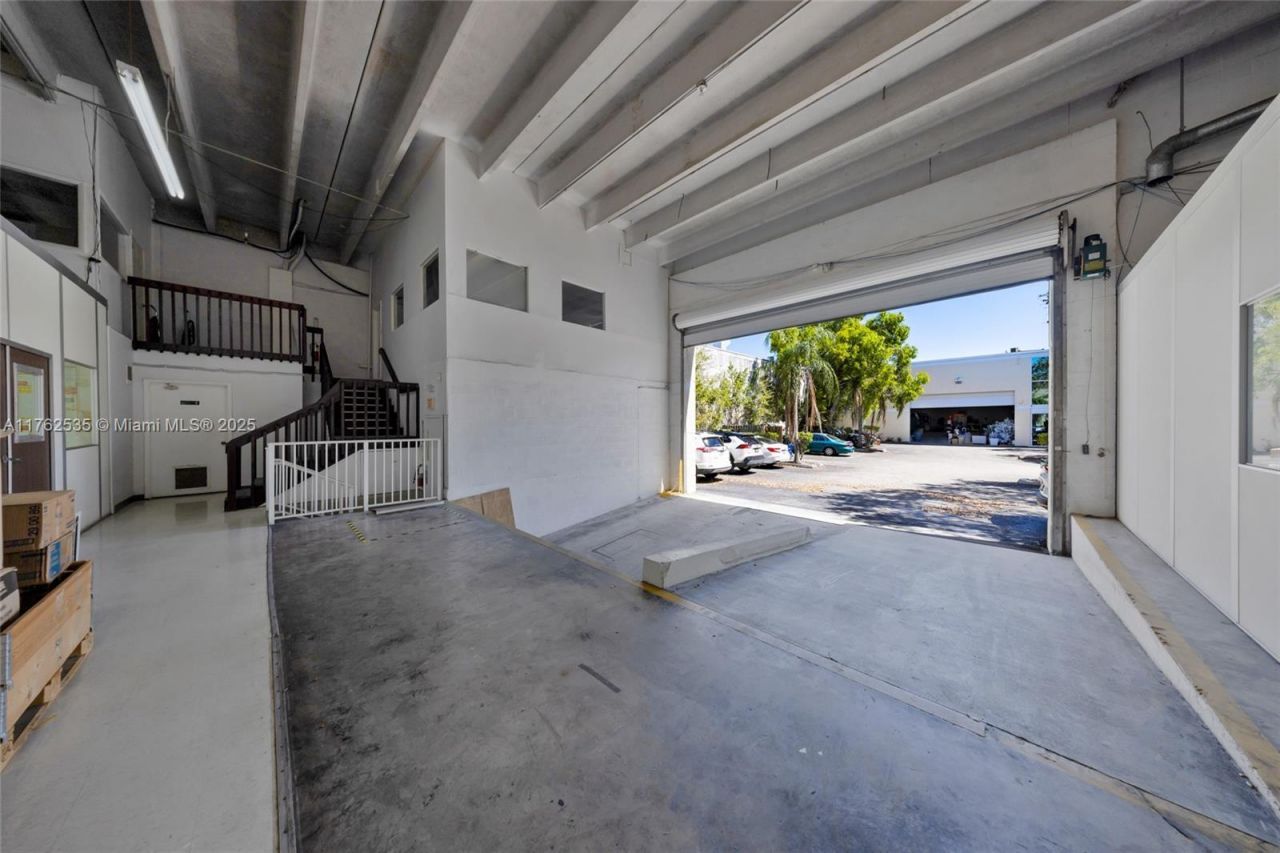 8127 NW 29th St, Unit 8127, Doral, FL 33122 Photo