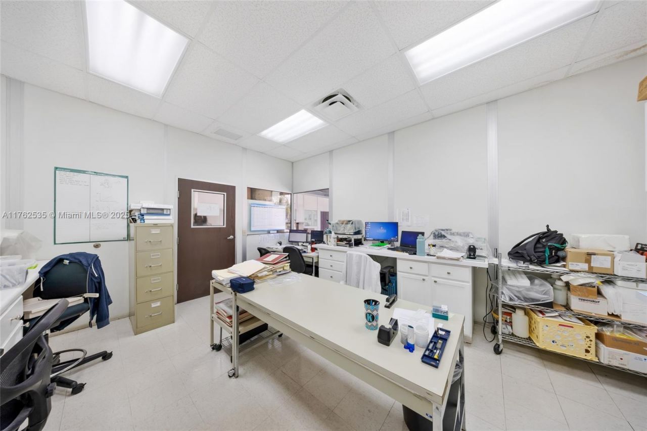 8127 NW 29th St, Unit 8127, Doral, FL 33122 Photo