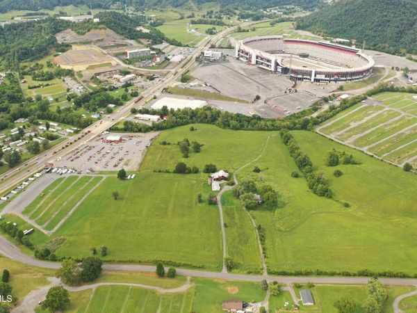 191 White Top Road, Bluff City, TN 37618