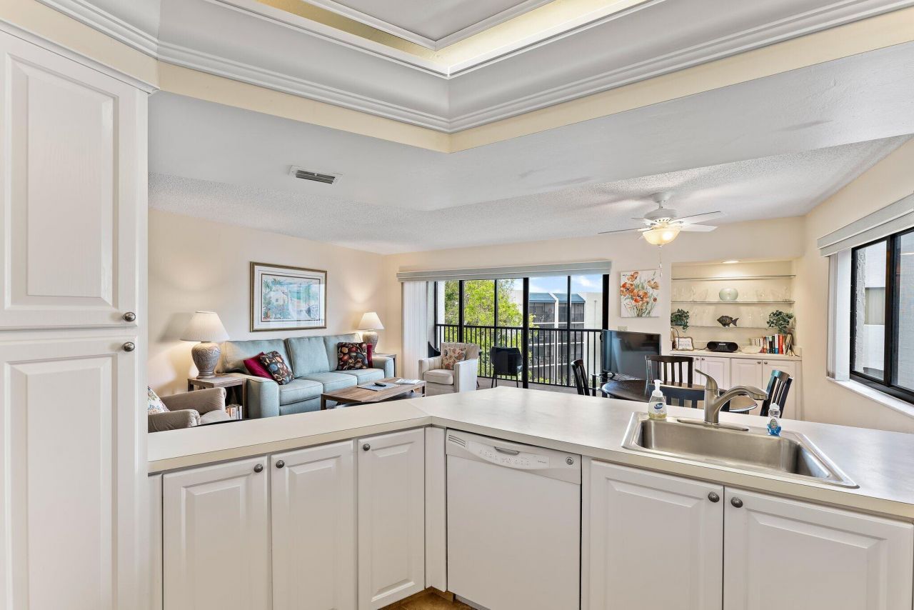 1605 S Us Highway 1, Unit B406, Jupiter, FL 33477 Photo