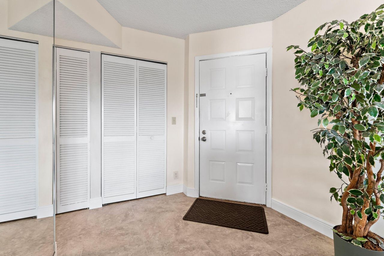 1605 S Us Highway 1, Unit B406, Jupiter, FL 33477 Photo