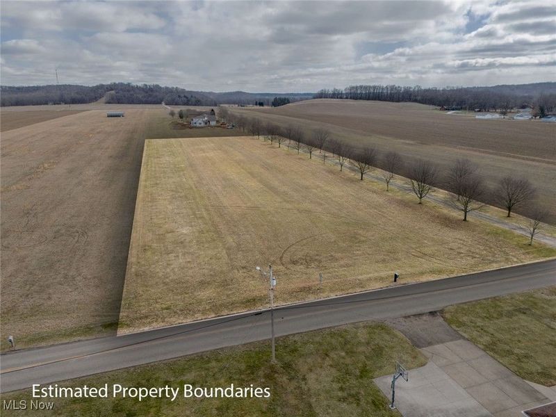 8038 Avalon Road NW, Malvern, OH 44644 Photo 5