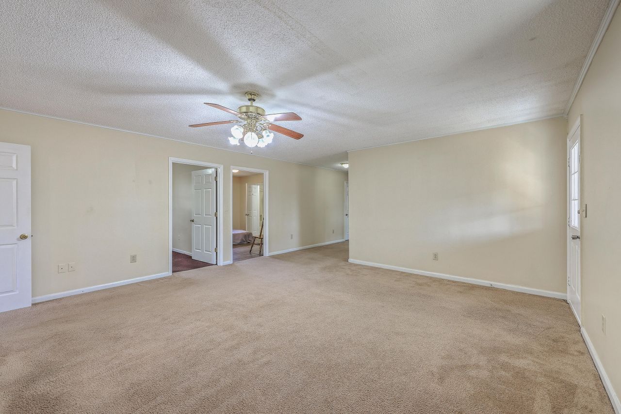 106 Mayrant Street Photo 13