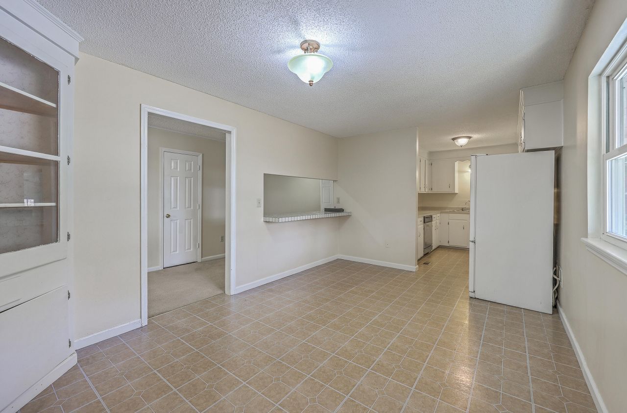 106 Mayrant Street Photo 16