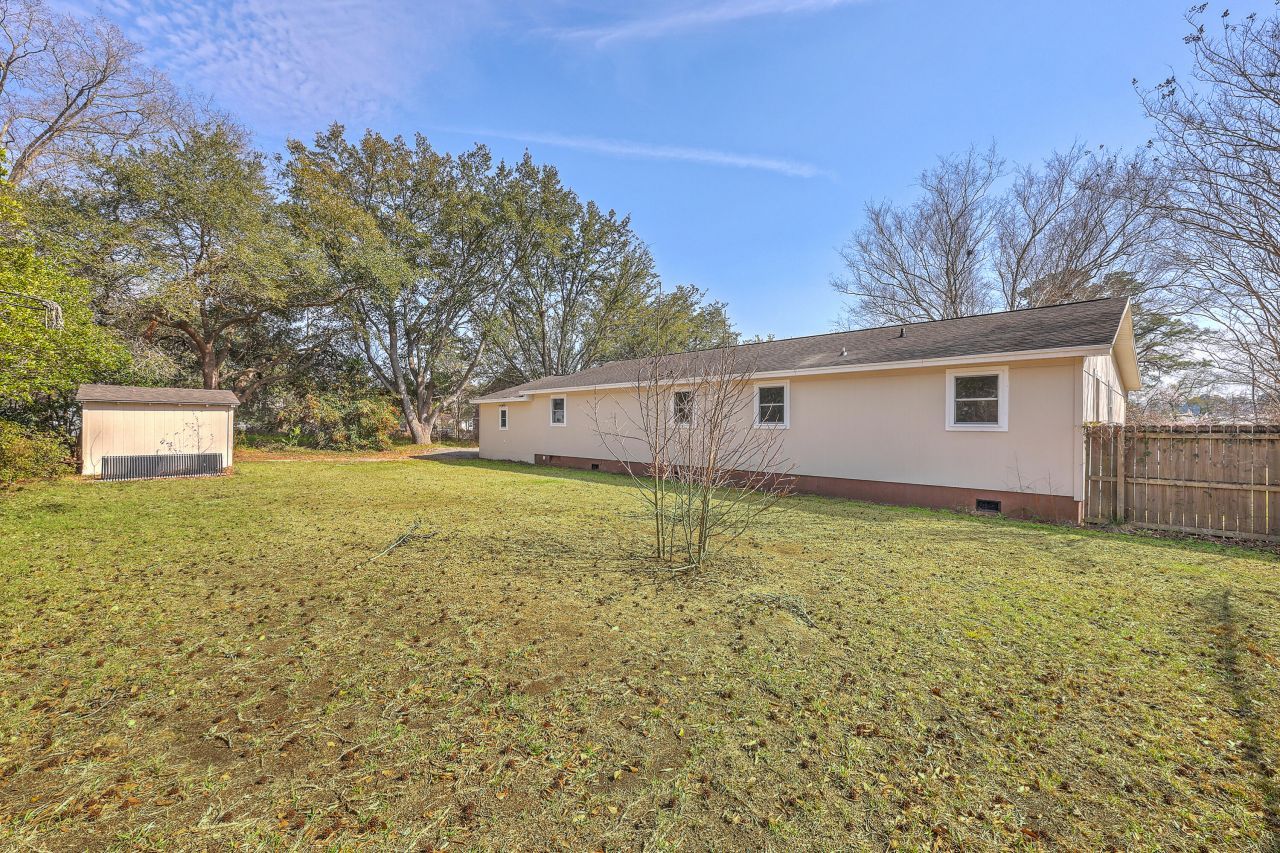 106 Mayrant Street Photo 36