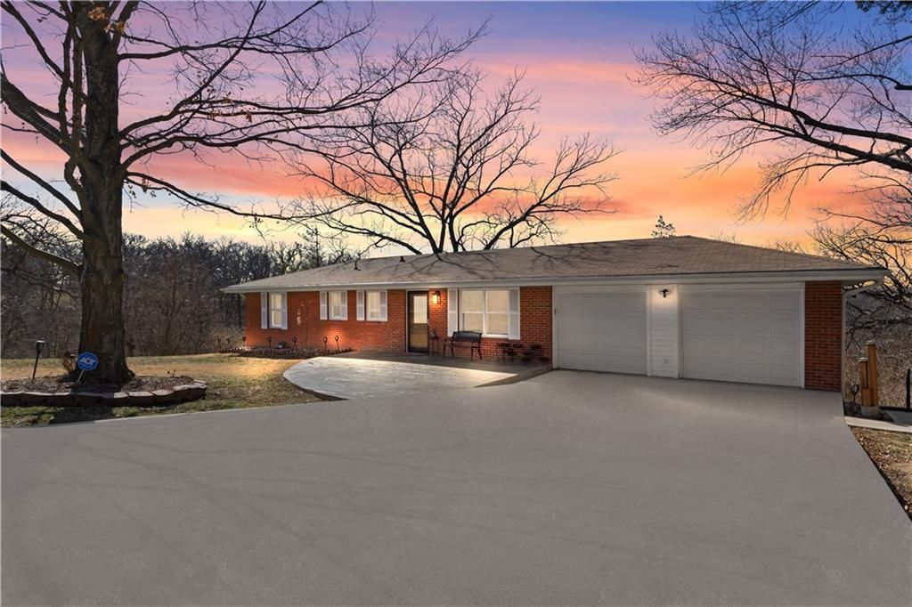 904 E Golf Hill Drive, Excelsior Springs, MO 64024 Main Photo