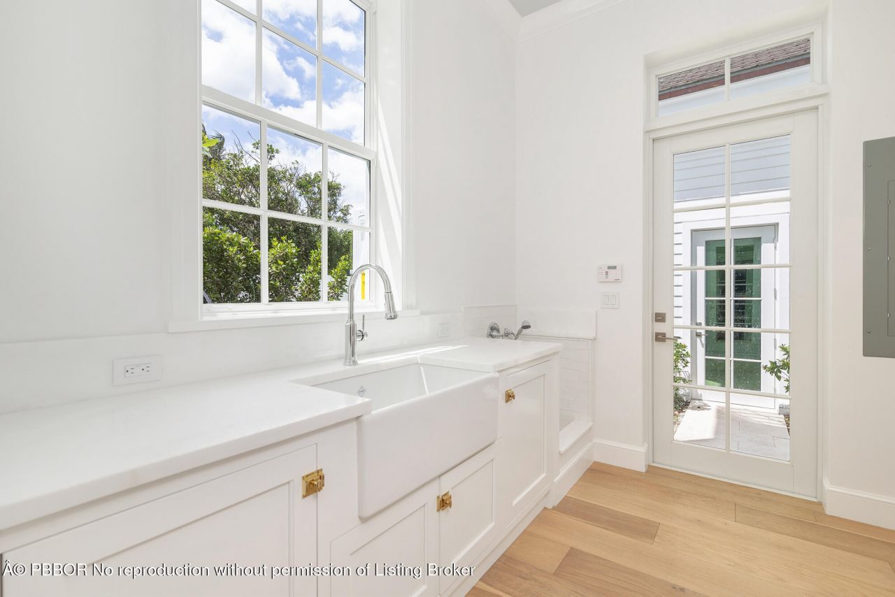 205 Gray Street, West Palm Beach, FL 33405 Photo