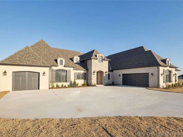 8167 S White Fang Court, Broken Arrow, OK 74014