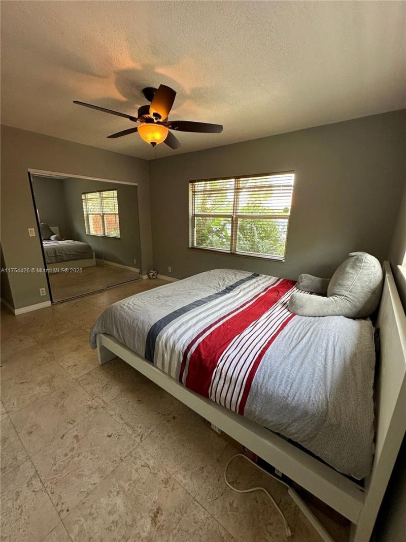 530 NE 15th Ct, Unit 1, Fort Lauderdale, FL 33304 Photo