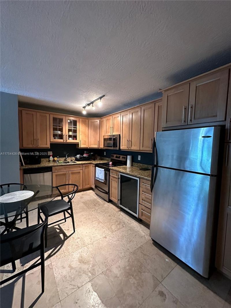 530 NE 15th Ct, Unit 1, Fort Lauderdale, FL 33304 Photo