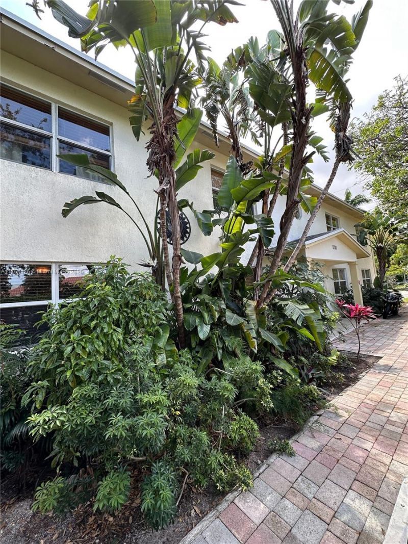 530 NE 15th Ct, Unit 1, Fort Lauderdale, FL 33304 Photo