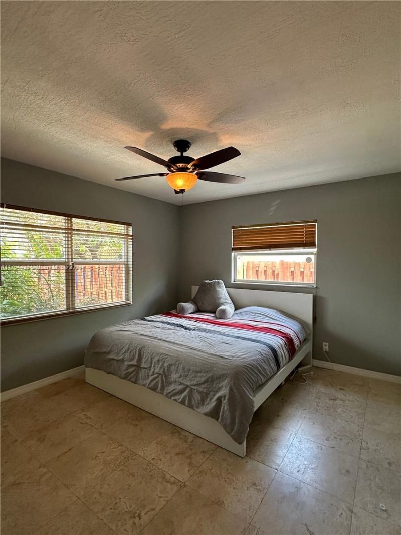 530 NE 15th Ct, Unit 1, Fort Lauderdale, FL 33304 Photo