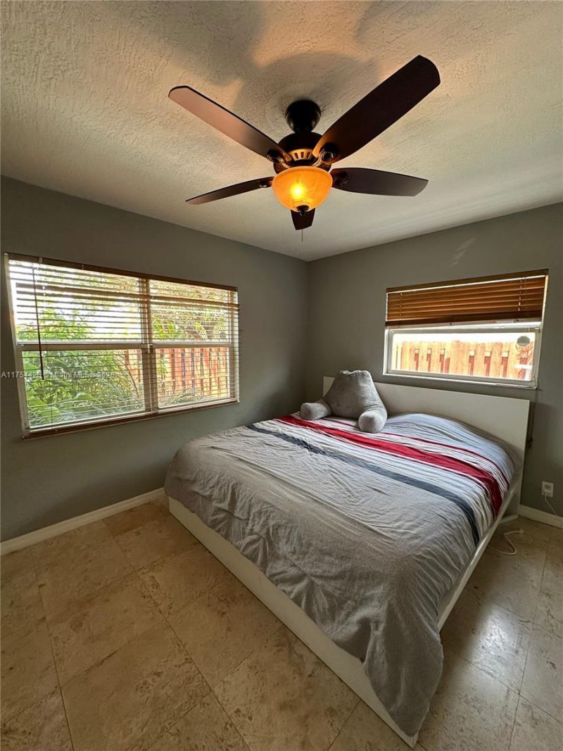 530 NE 15th Ct, Unit 1, Fort Lauderdale, FL 33304 Photo