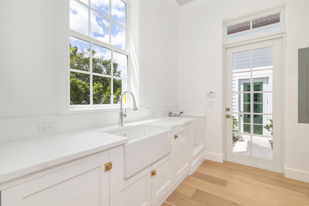 205 Gray Street, West Palm Beach, FL 33405 Photo