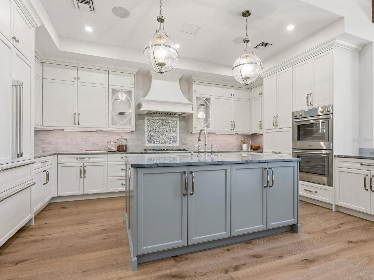 1575 Eastbrook Drive, Sarasota, FL 34231 Photo