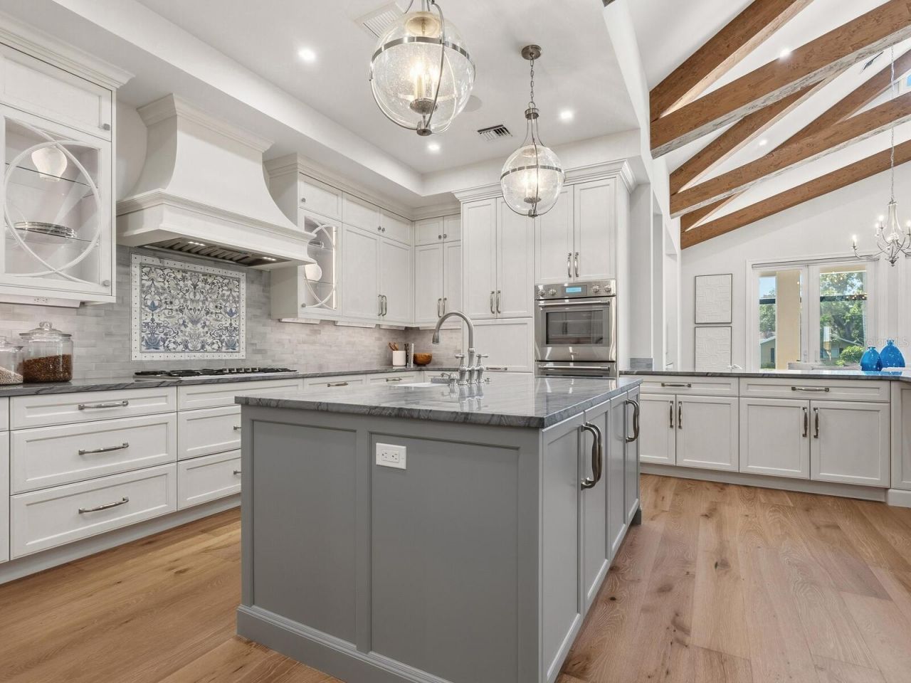 1575 Eastbrook Drive, Sarasota, FL 34231 Photo