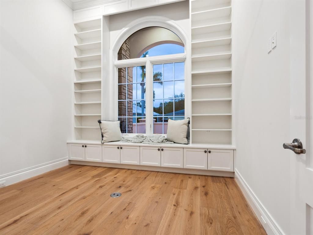 1575 Eastbrook Drive, Sarasota, FL 34231 Photo