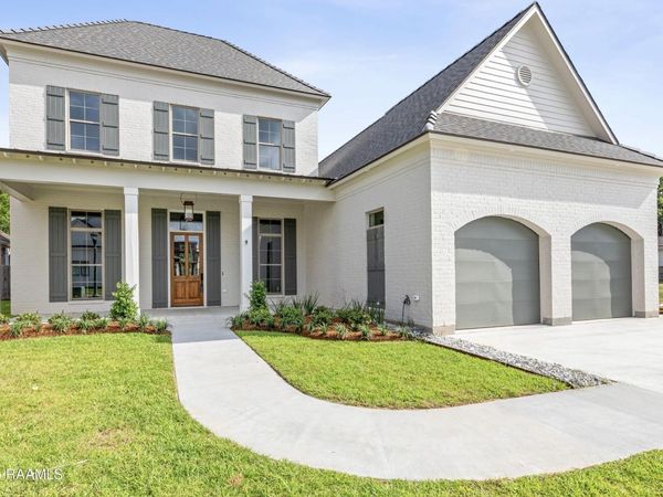300 Amber Pond Lane, Lafayette, LA 70508