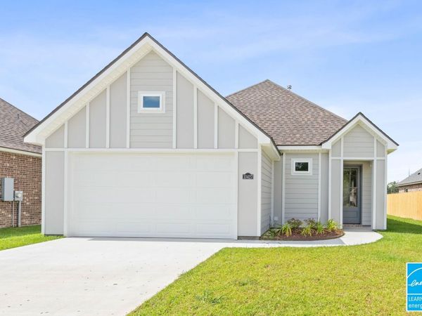 10427 Highland Lakes Dr, Denham Springs, LA 70726