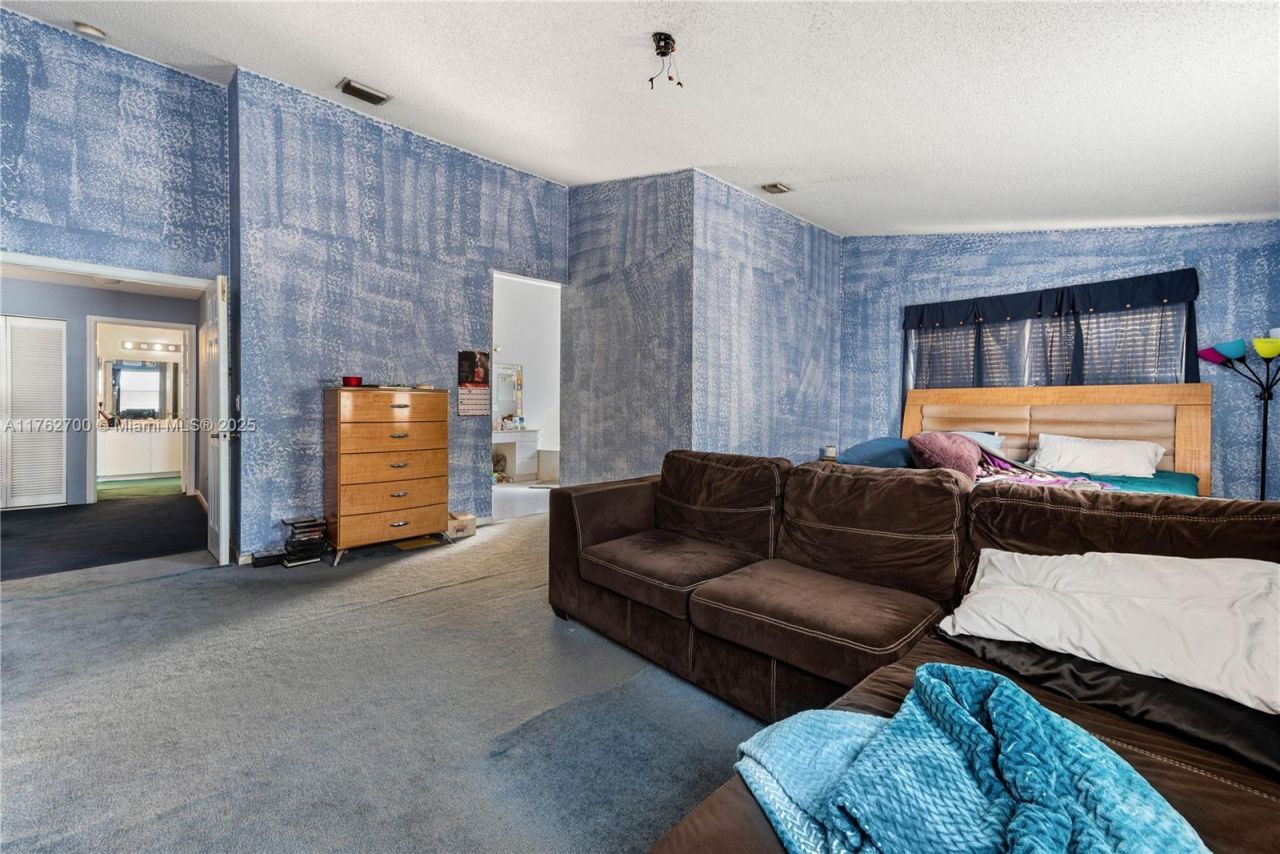 1560 NW 159th Ave, Pembroke Pines, FL 33028 Photo