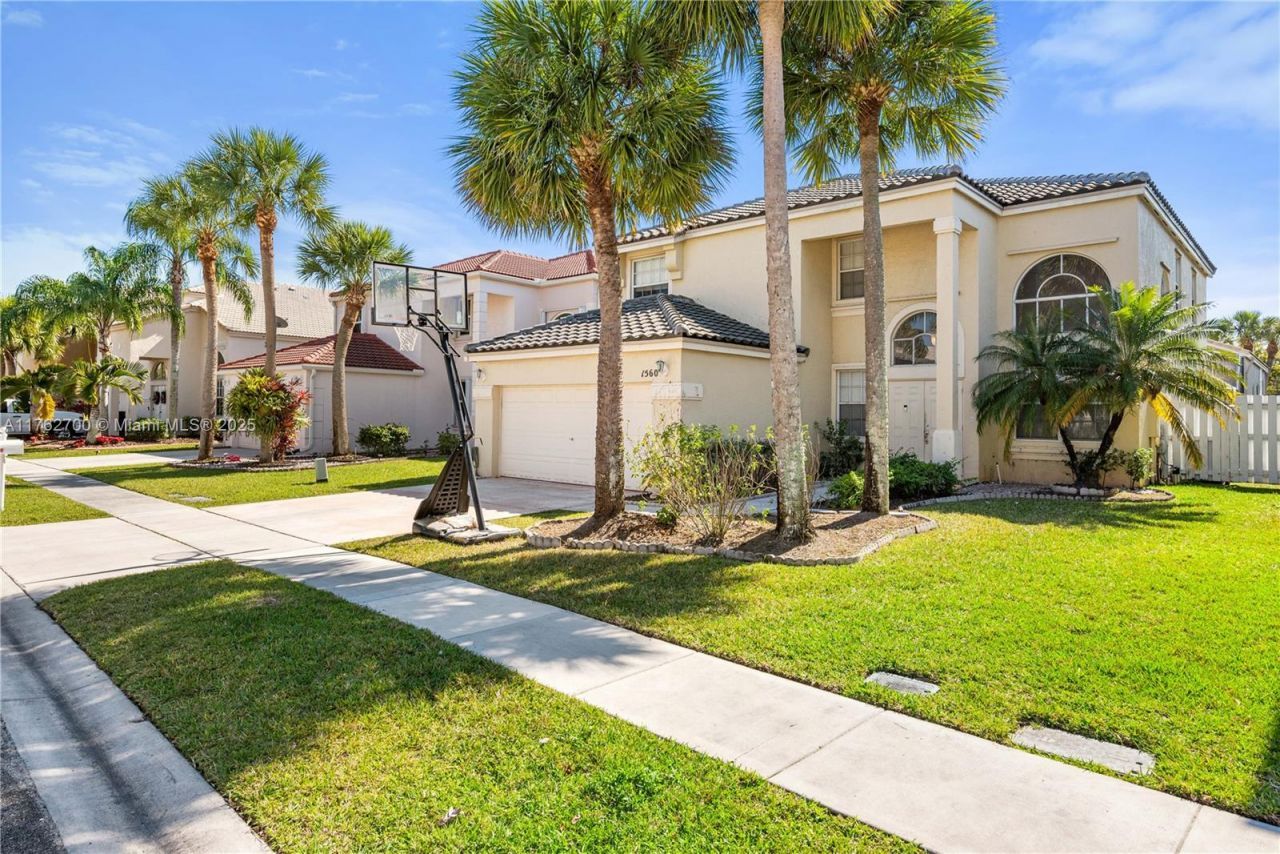 1560 NW 159th Ave, Pembroke Pines, FL 33028 Photo