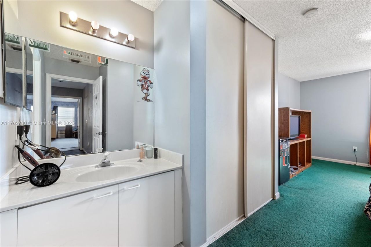 1560 NW 159th Ave, Pembroke Pines, FL 33028 Photo