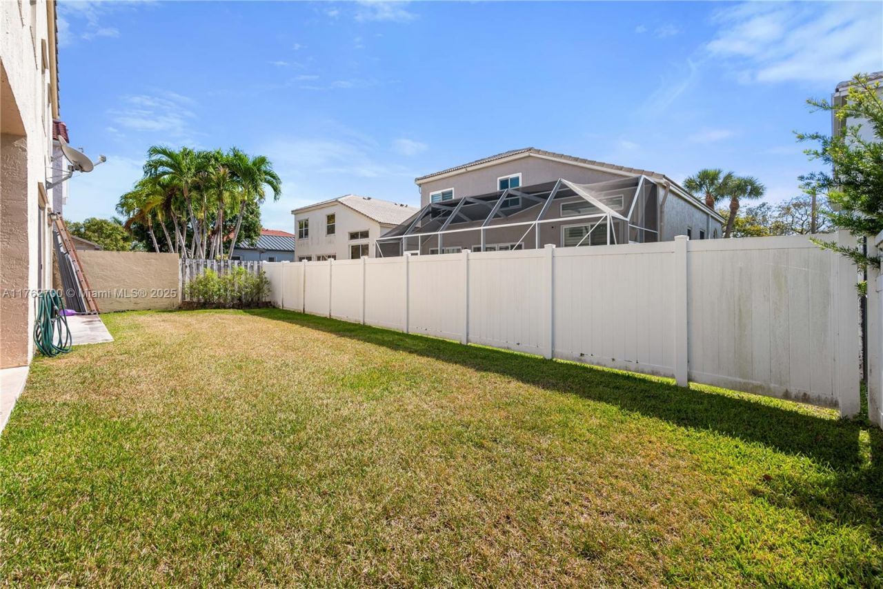 1560 NW 159th Ave, Pembroke Pines, FL 33028 Photo