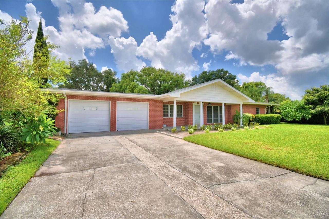 1475 S Lake Howard Drive, Winter Haven, FL 33880 Photo