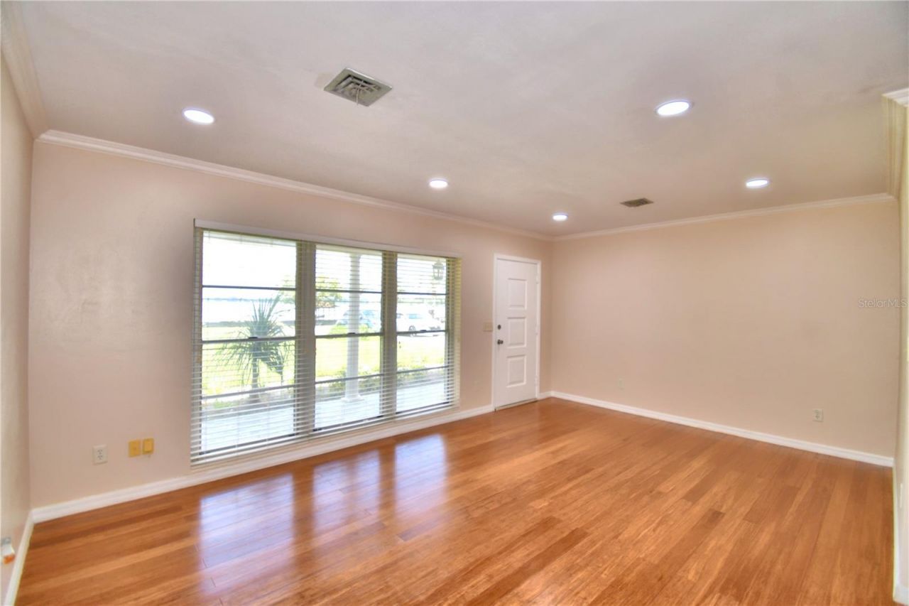 1475 S Lake Howard Drive, Winter Haven, FL 33880 Photo