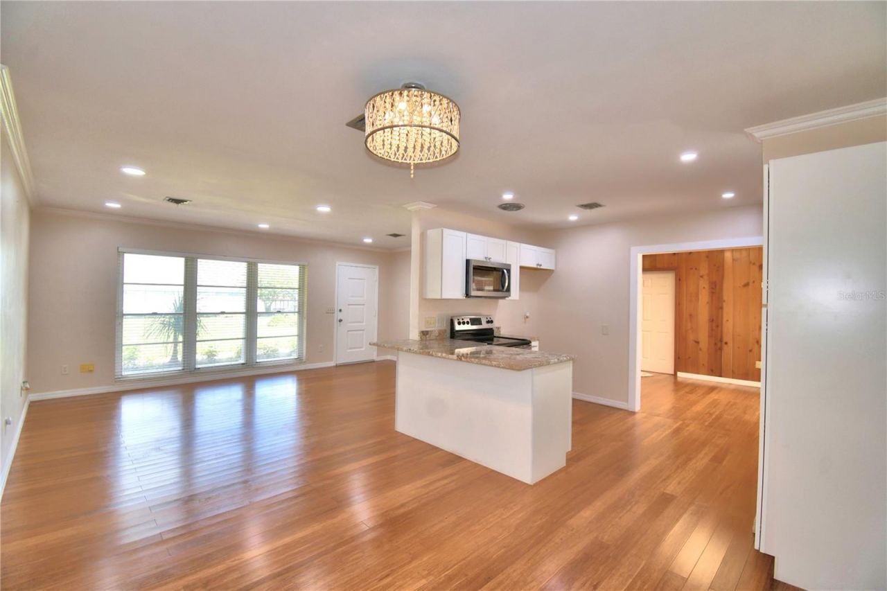 1475 S Lake Howard Drive, Winter Haven, FL 33880 Photo