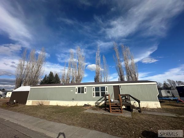 315 W Oak Street, Unit 9, SHELLEY, ID 83274