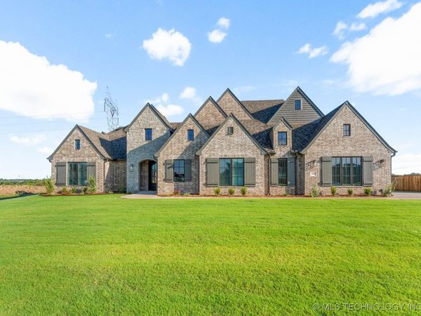 103 W 164th Place S, Glenpool, OK 74033