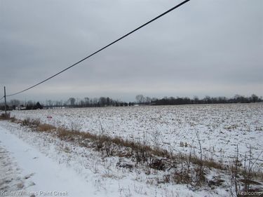 1420 E Pinconning Road, Pinconning Twp, MI 48650