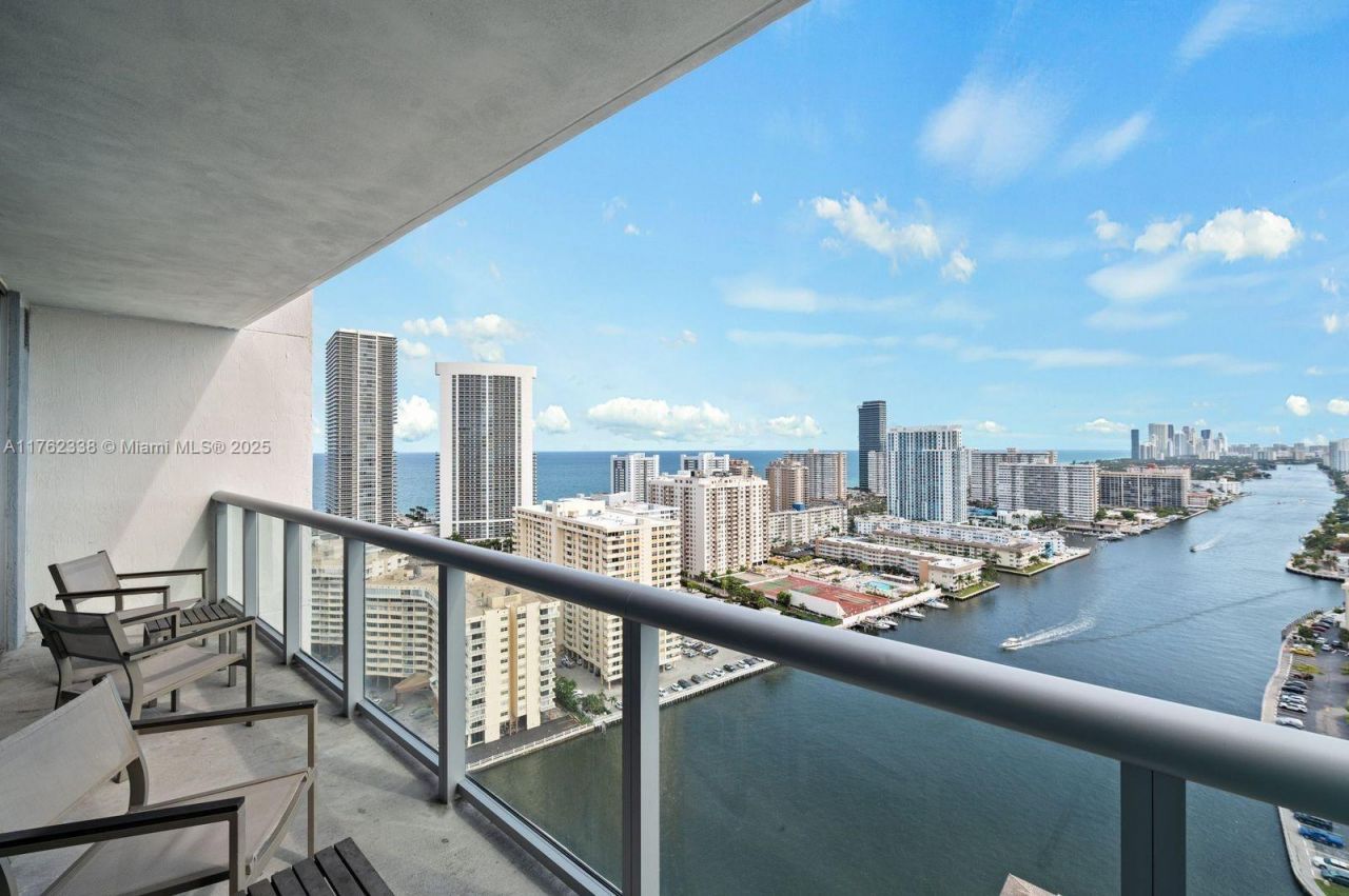 2602 E Hallandale Beach Blvd, Unit R2703, Hallandale Beach, FL 33009 Photo