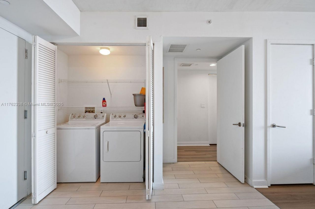 2602 E Hallandale Beach Blvd, Unit R2703, Hallandale Beach, FL 33009 Photo