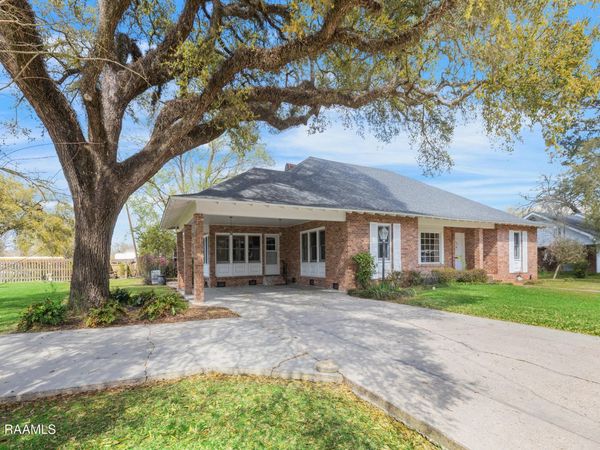 109 Burdin Street, St. Martinville, LA 70582